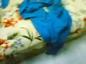 बड़े प्राकृतिक स्तन  ...