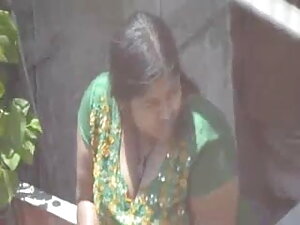 हॉट नानी साला मुश्कि ...