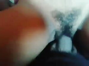 सुंदर buxom श्यामला  ...