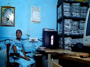 अधिक मध्याह्न पिक्चर ...