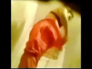 20yo ब्रिटेन केरी से ...